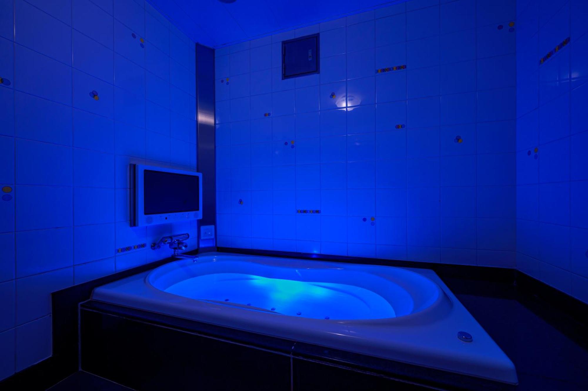 Hotel Mobilia (Adults Only) Tsurugashima Экстерьер фото