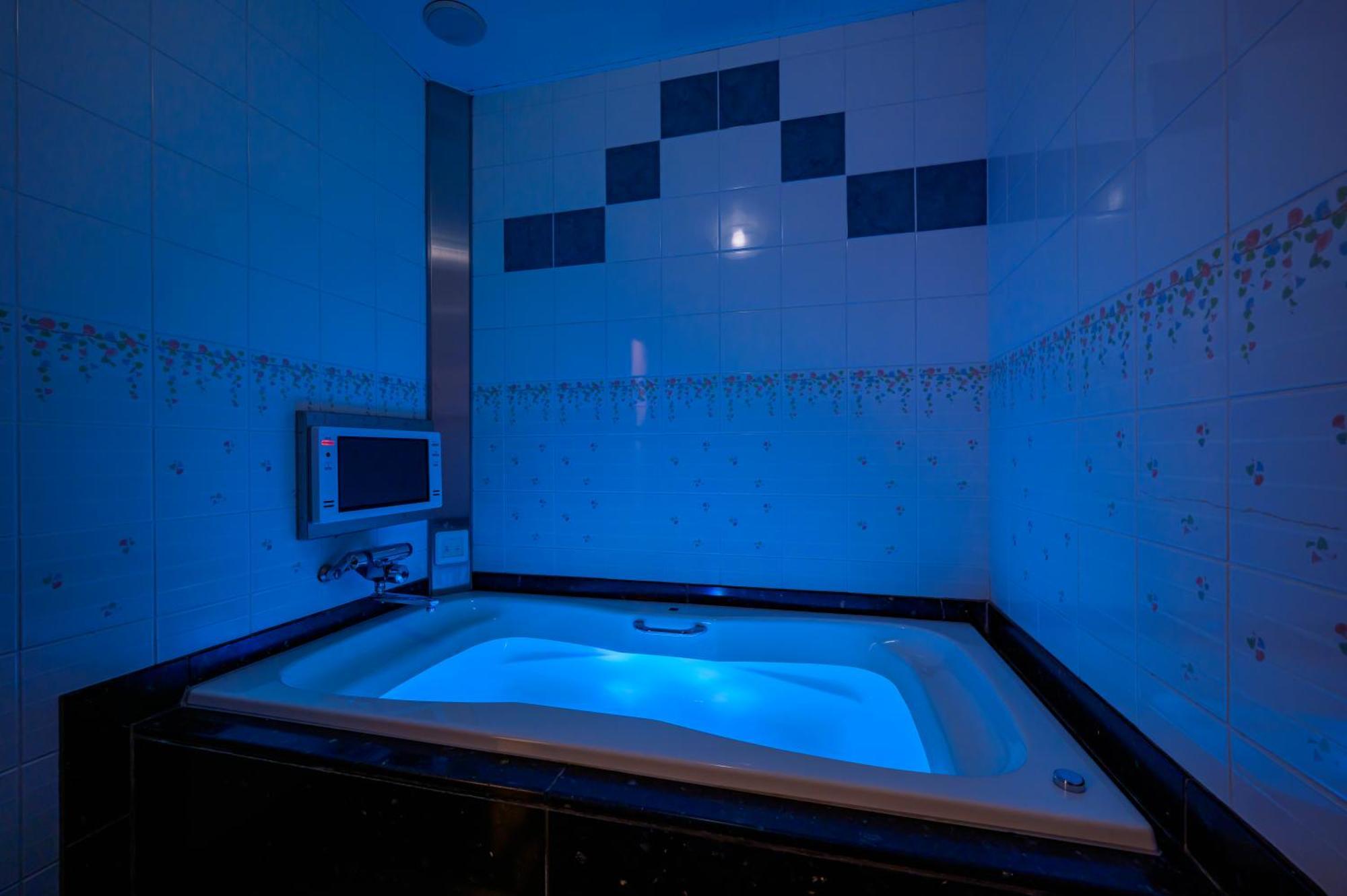Hotel Mobilia (Adults Only) Tsurugashima Экстерьер фото