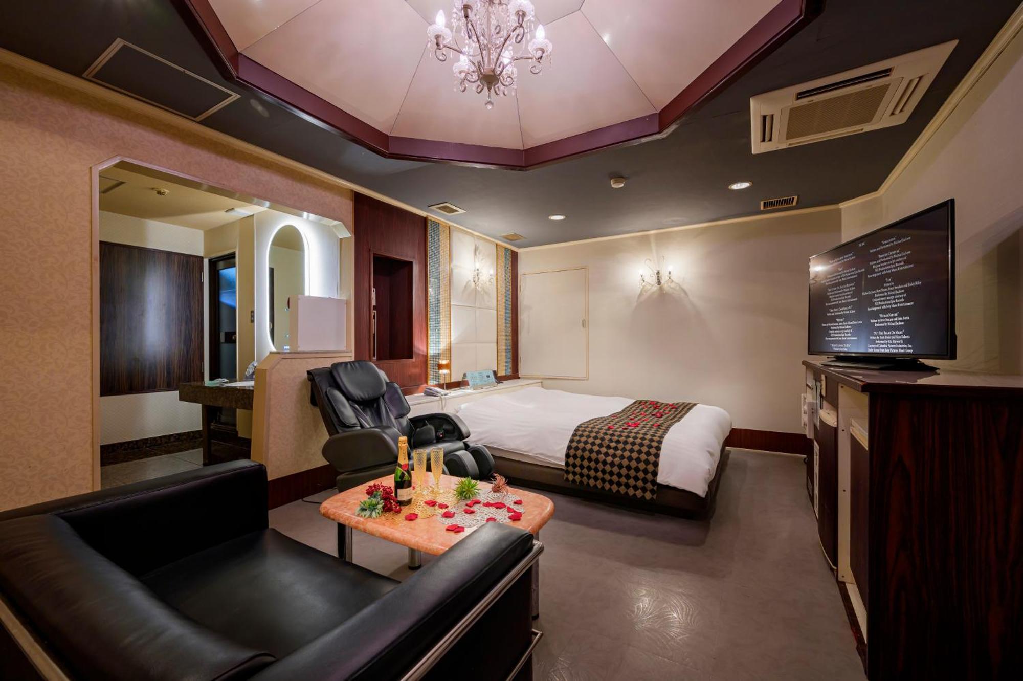 Hotel Mobilia (Adults Only) Tsurugashima Экстерьер фото