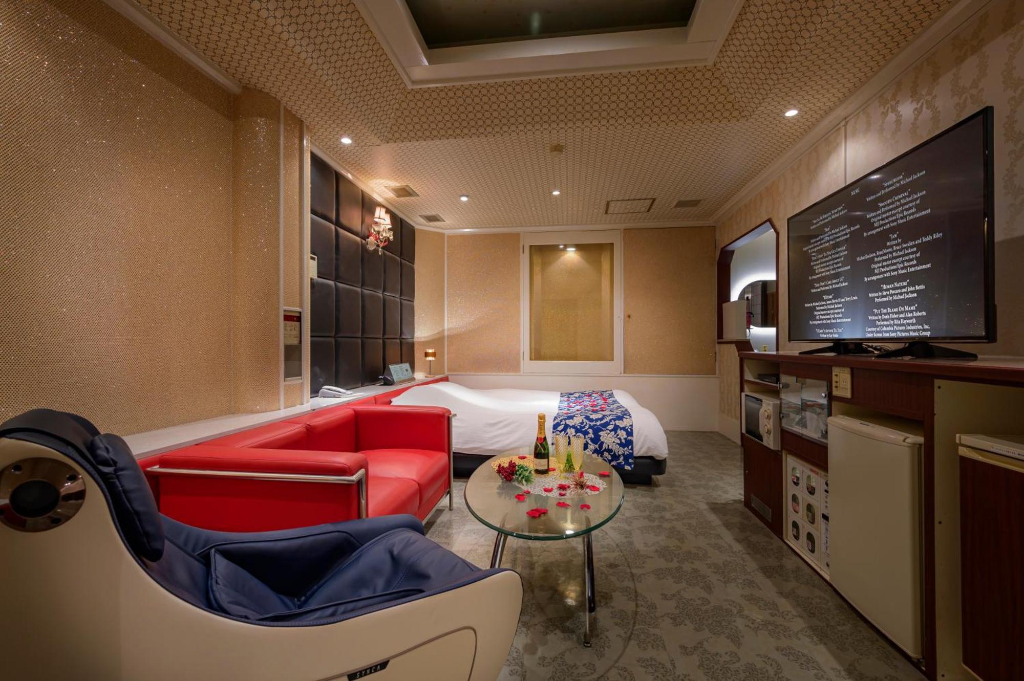 Hotel Mobilia (Adults Only) Tsurugashima Экстерьер фото