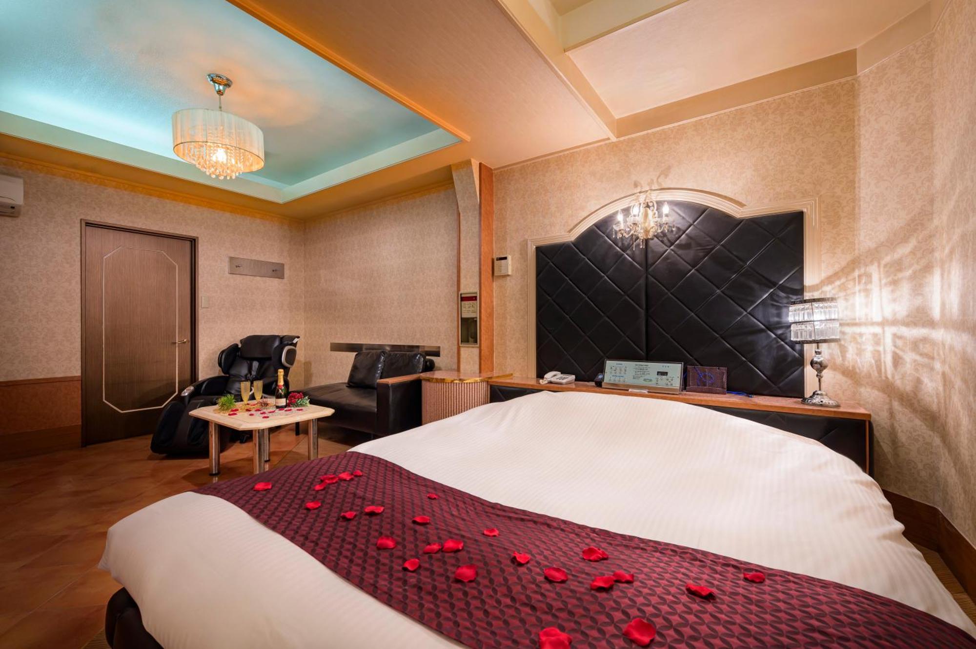 Hotel Mobilia (Adults Only) Tsurugashima Экстерьер фото