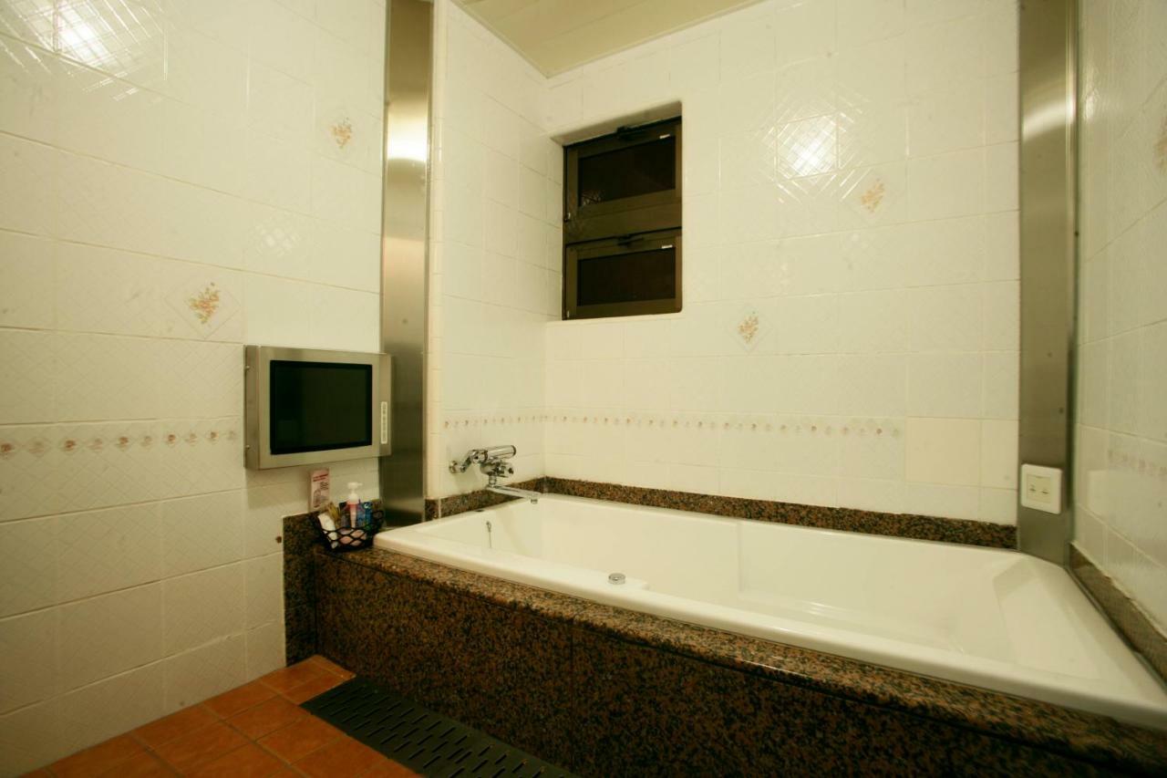 Hotel Mobilia (Adults Only) Tsurugashima Экстерьер фото