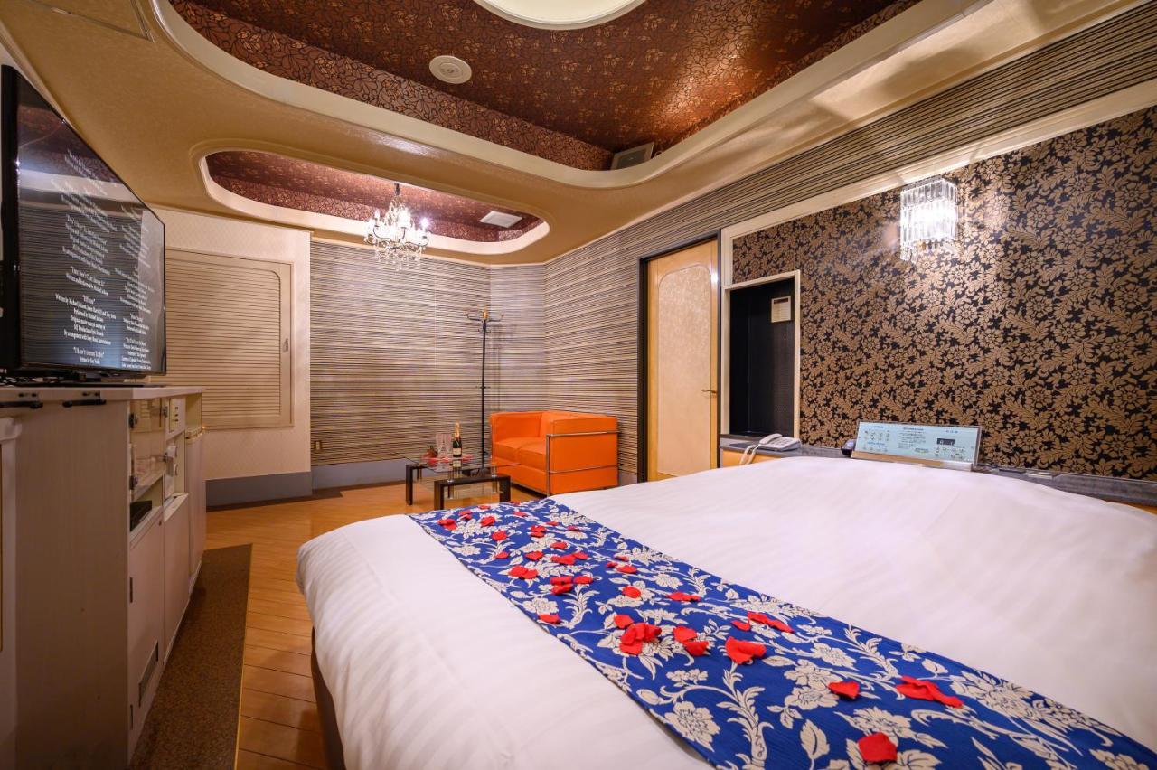 Hotel Mobilia (Adults Only) Tsurugashima Экстерьер фото